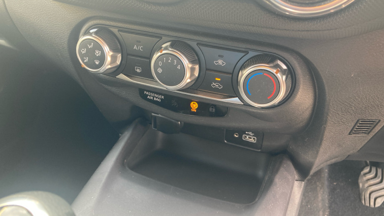 Nissan Juke 1.0 DiG-T 114 Acenta 5dr Petrol Hatchback